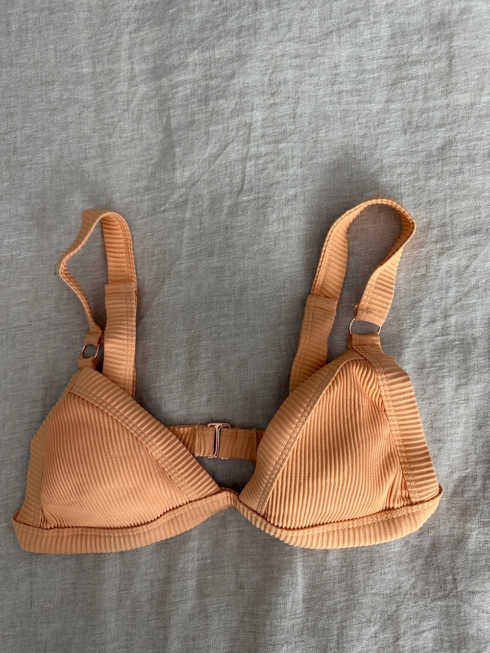 La Hearts Ribbed Triangle Bikini Top in Peach